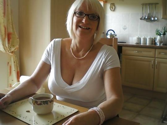 19P Busty women 39 (Old women clothed special).