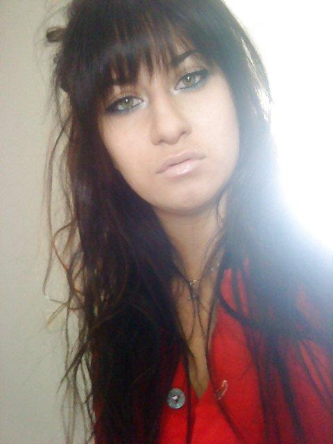 25P Greek Teen Girls 5