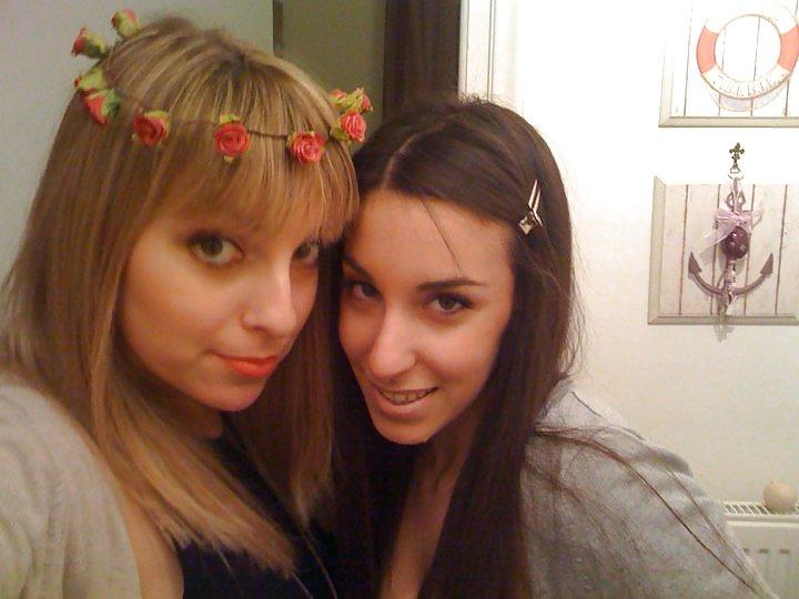 25P Greek Teen Girls 5