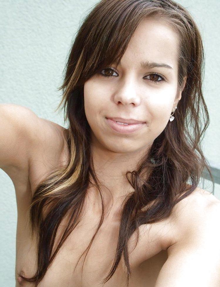 7P Summer Greek girlfriend