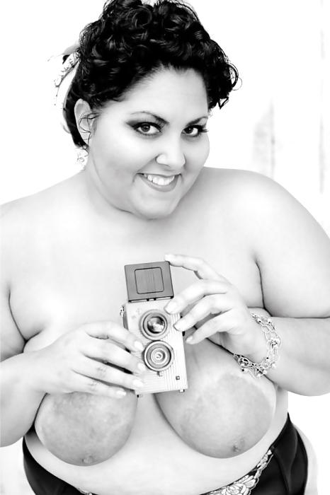 10P Voluptuous Vixens
