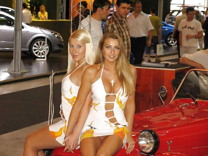 20P Upskirt - 3