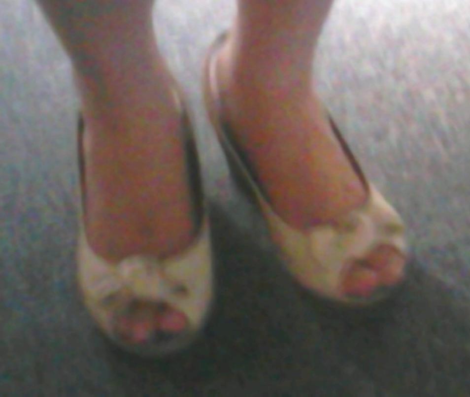 25P Asian feet