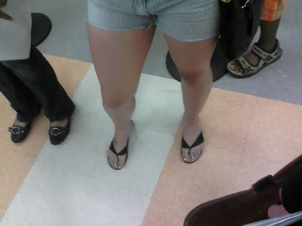 25P Asian feet