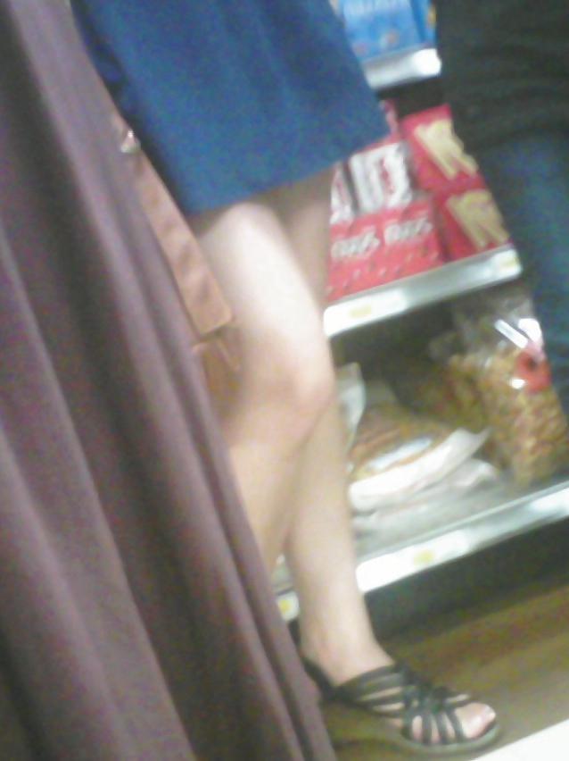25P Asian feet