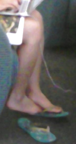 25P Asian feet