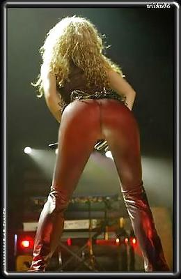 13P Shakira 