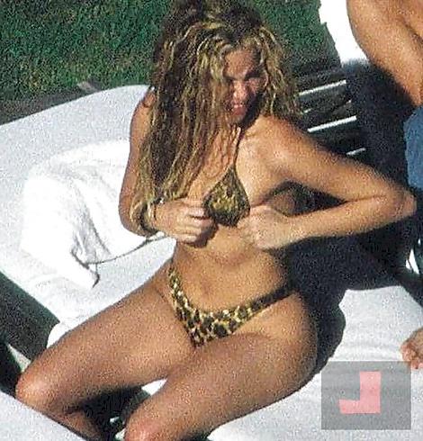 13P Shakira 