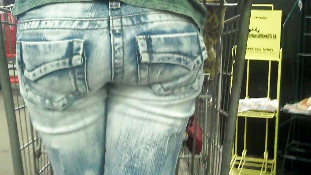 14P Nice butt in tight ass jeans