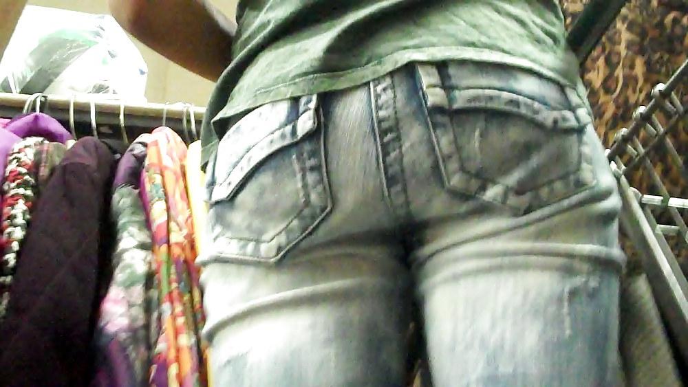 14P Nice butt in tight ass jeans