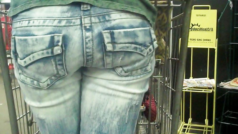 14P Nice butt in tight ass jeans