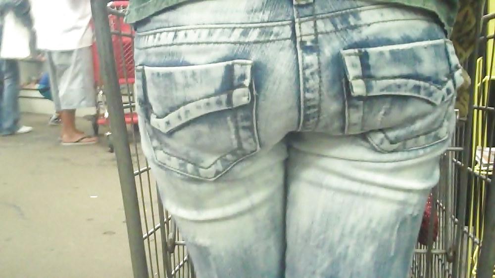 14P Nice butt in tight ass jeans