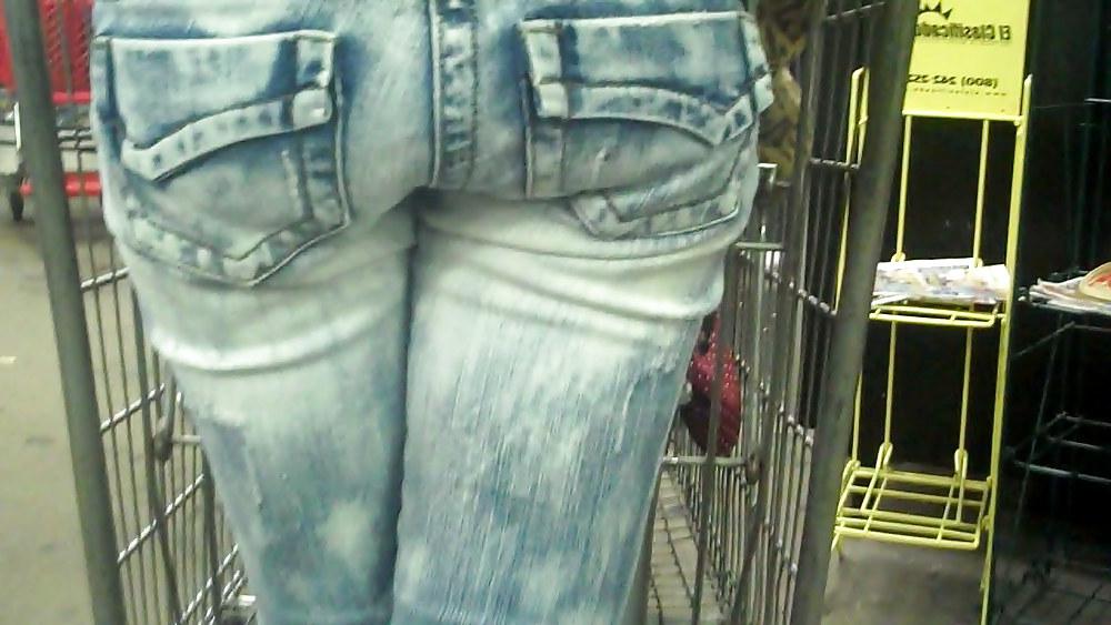 14P Nice butt in tight ass jeans