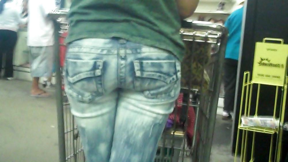 14P Nice butt in tight ass jeans