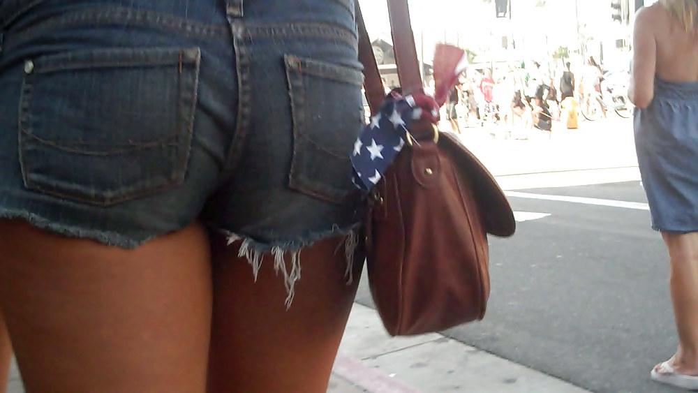 12P Butt & ass in jeans shorts that I like