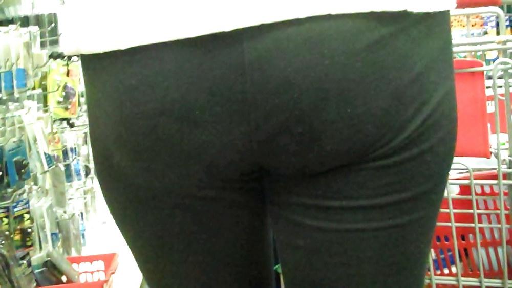16P Some new ass butt in jeans pictures