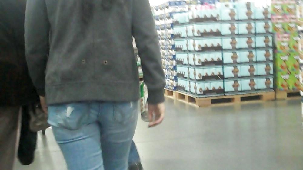 16P Some new ass butt in jeans pictures