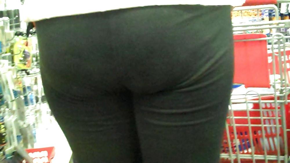 16P Some new ass butt in jeans pictures