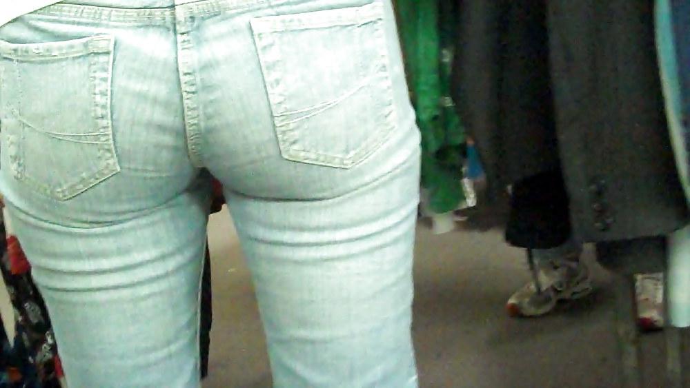 12P Nice ass and butt hiding behind jeans 