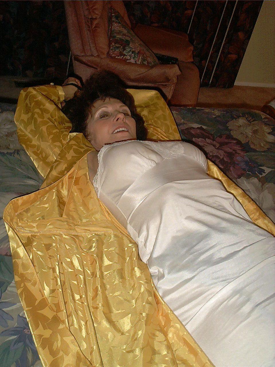 25P More sexy granny Aunt S