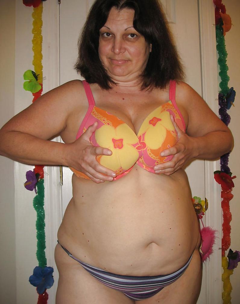 14P Older BBW MILF (without her daughter this time)