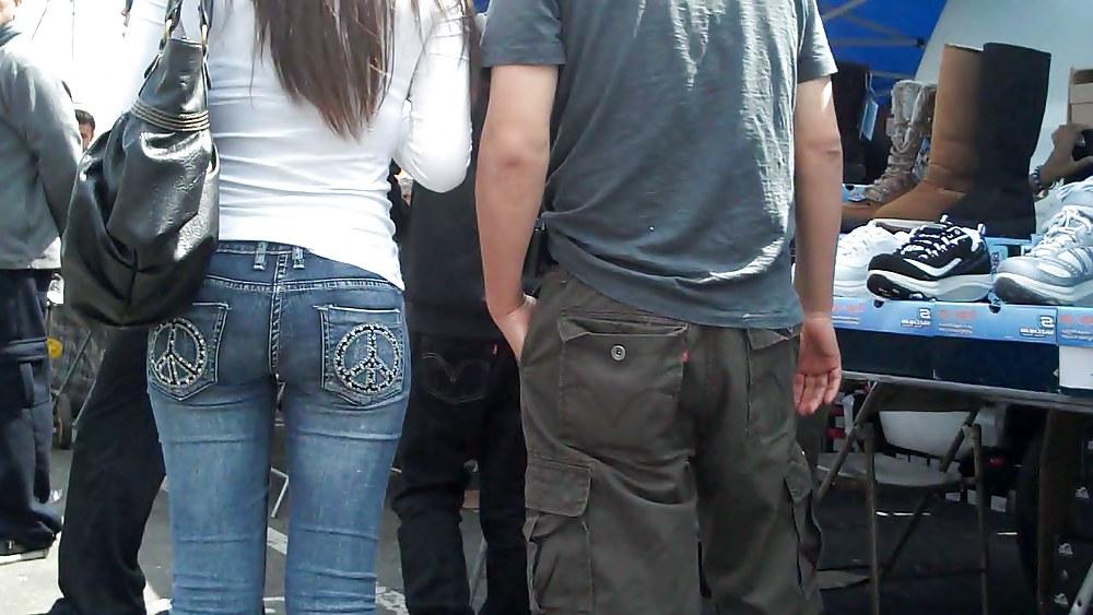 25P Give me a peace of that butt ass in jeans 