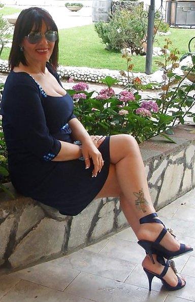 25P Hot MILF from Italy I would fuck!!!