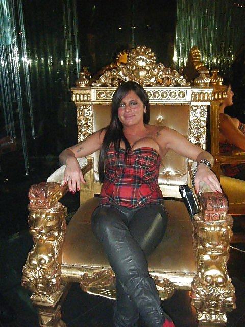 25P Hot MILF from Italy I would fuck!!!