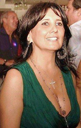 25P Hot MILF from Italy I would fuck!!!