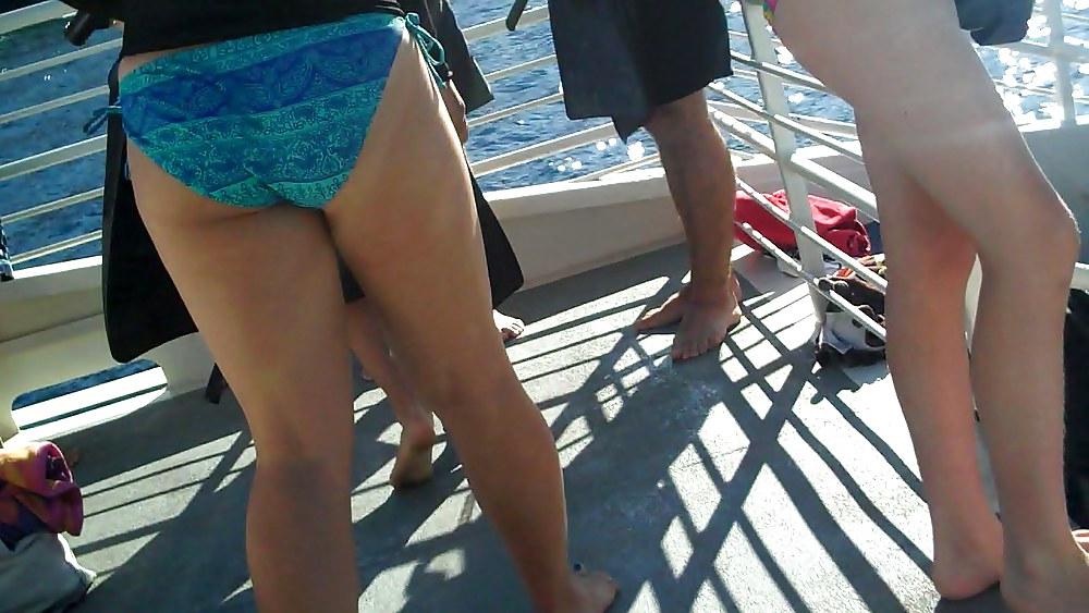 25P Fanny has a nice ass & butt in bikini