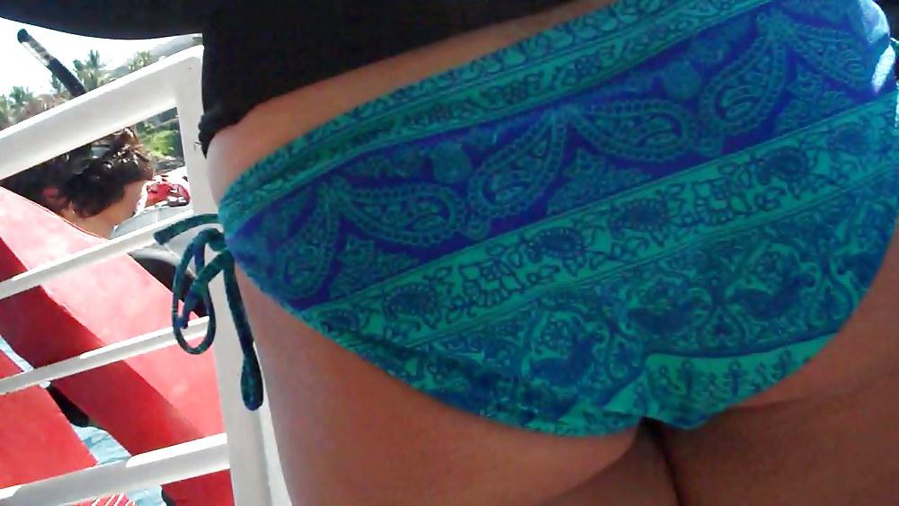25P Fanny has a nice ass & butt in bikini