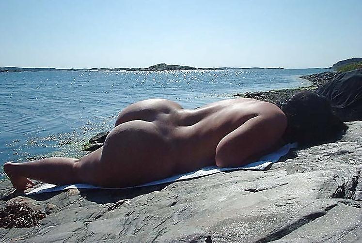 19P Atinna Big Butt