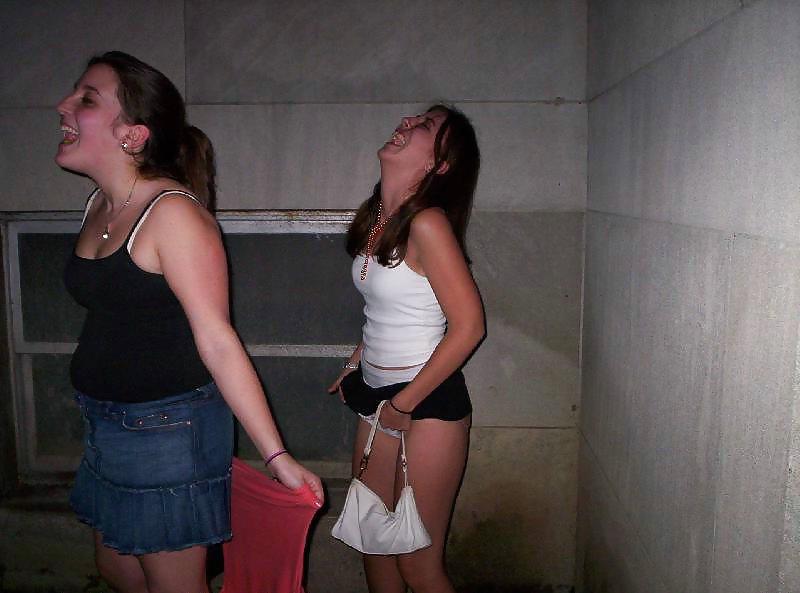 16P Candid Teens in Wet Upskirt
