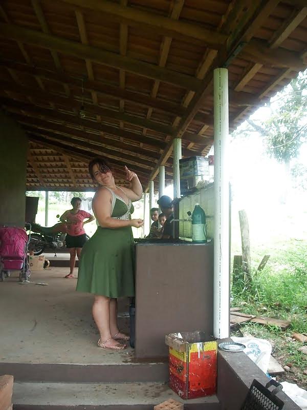21P Does my butt look big in this dress?