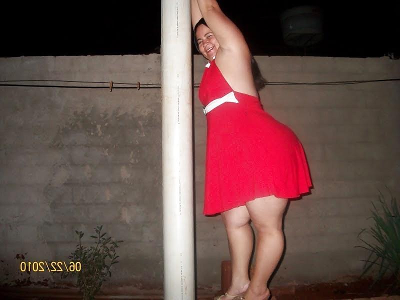 21P Does my butt look big in this dress?