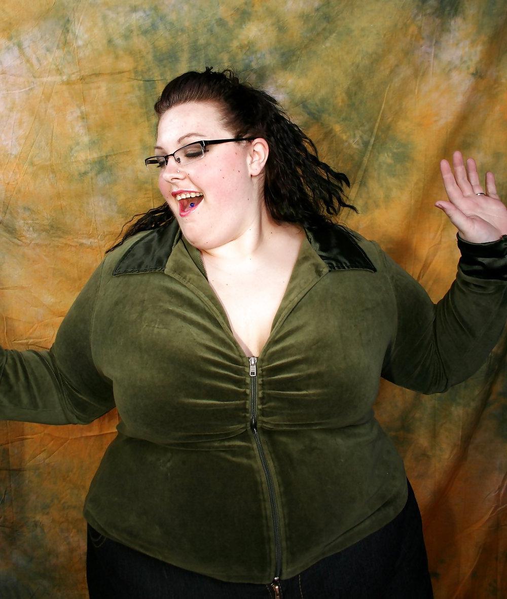 25P Sexy BBW in Green
