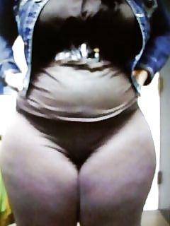25P Thick asses n tight clothes