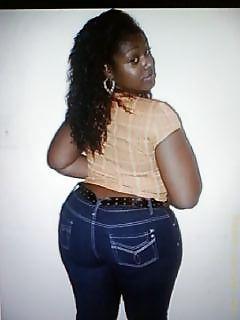 25P Thick asses n tight clothes