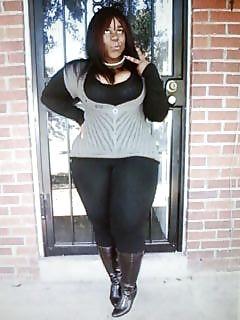 25P Thick asses n tight clothes