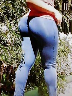 25P Thick asses n tight clothes