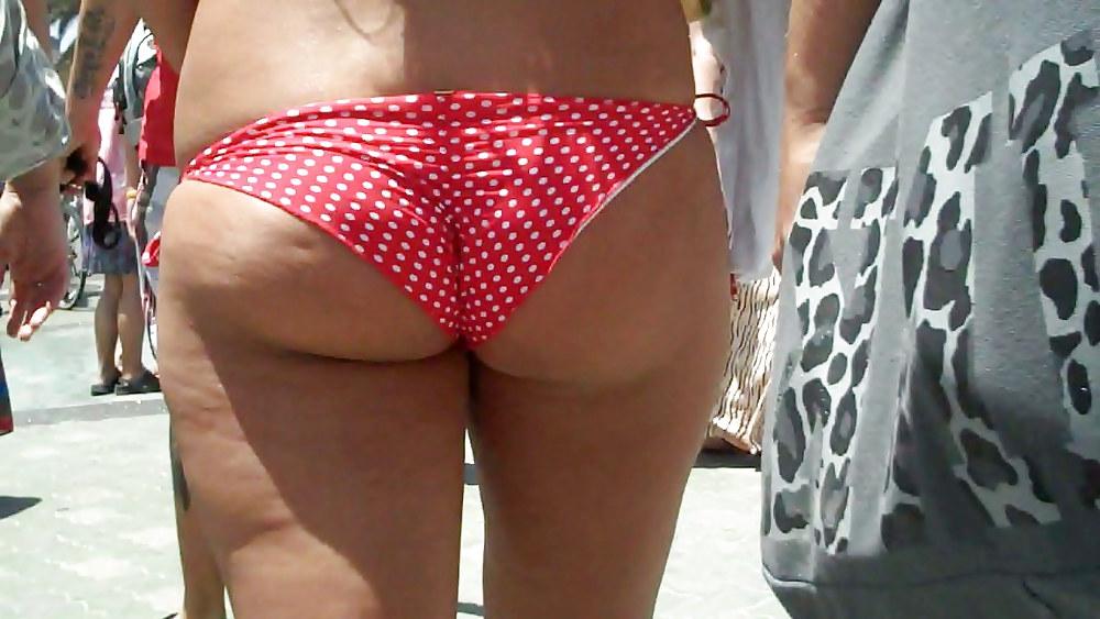 25P Her butt & ass look so good from behind