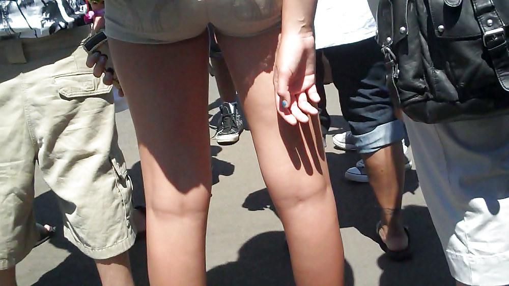 25P Her butt & ass look so good from behind
