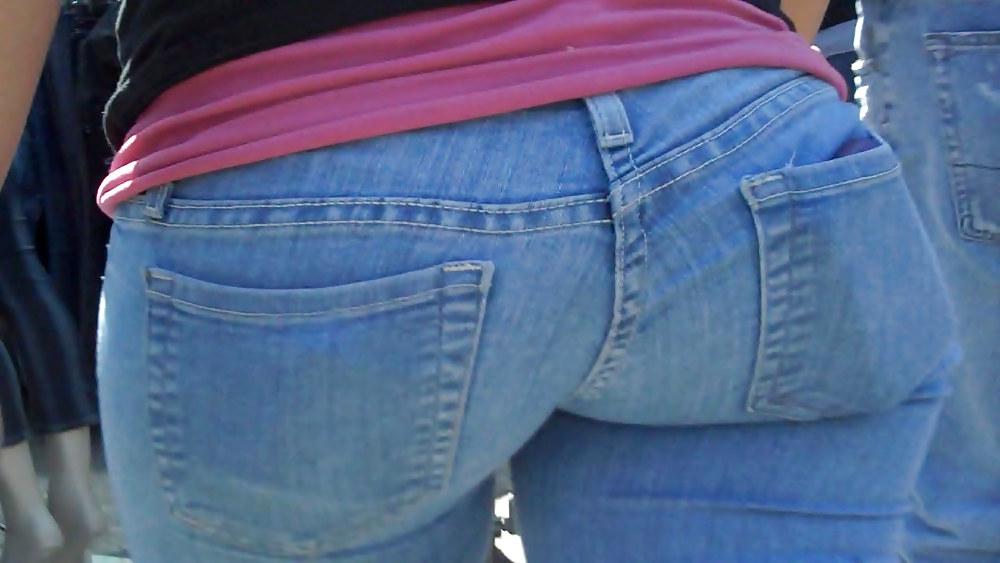 25P Her butt & ass look so good from behind