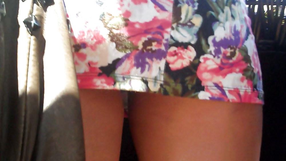 25P Her butt & ass look so good from behind