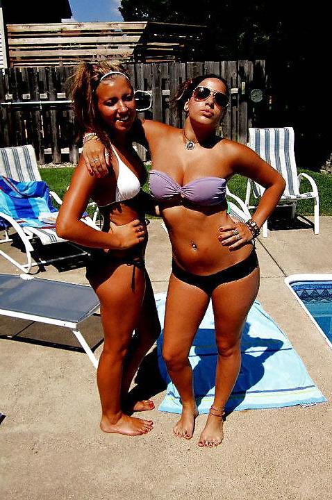 20P Busty women 50 (bikini special)