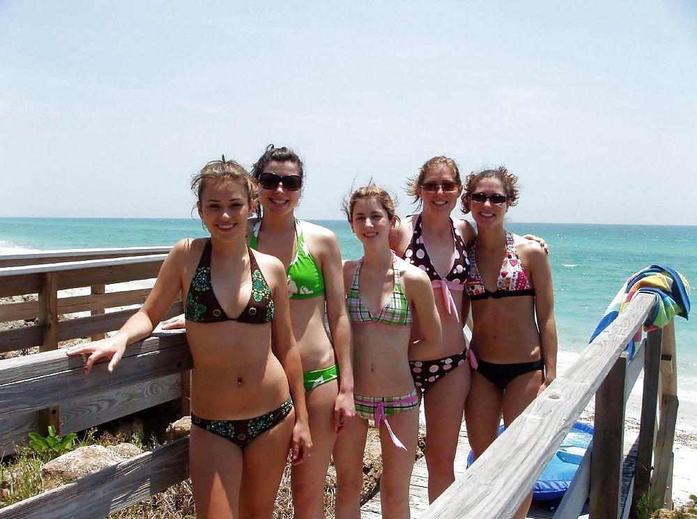 20P Busty women 50 (bikini special)