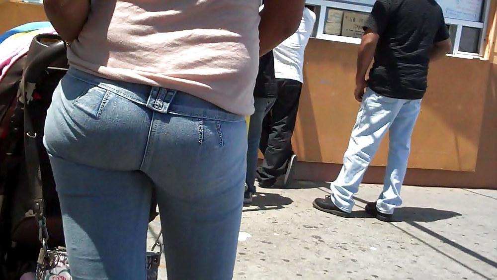 25P Her ass is lovely butt nice in jeans 