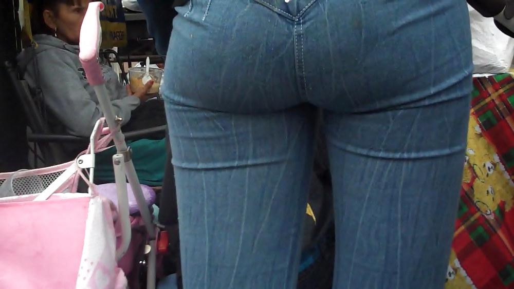 25P Her ass is lovely butt nice in jeans 