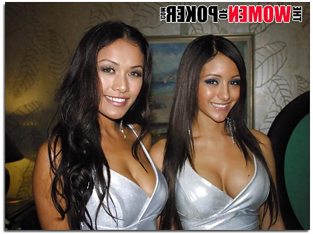 24P Hot Brunettes Poker Royal Flush Girls