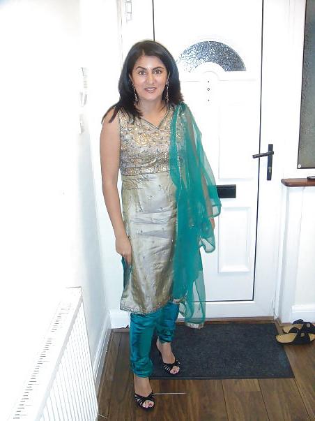 5P Sexy Indian mother and daughter